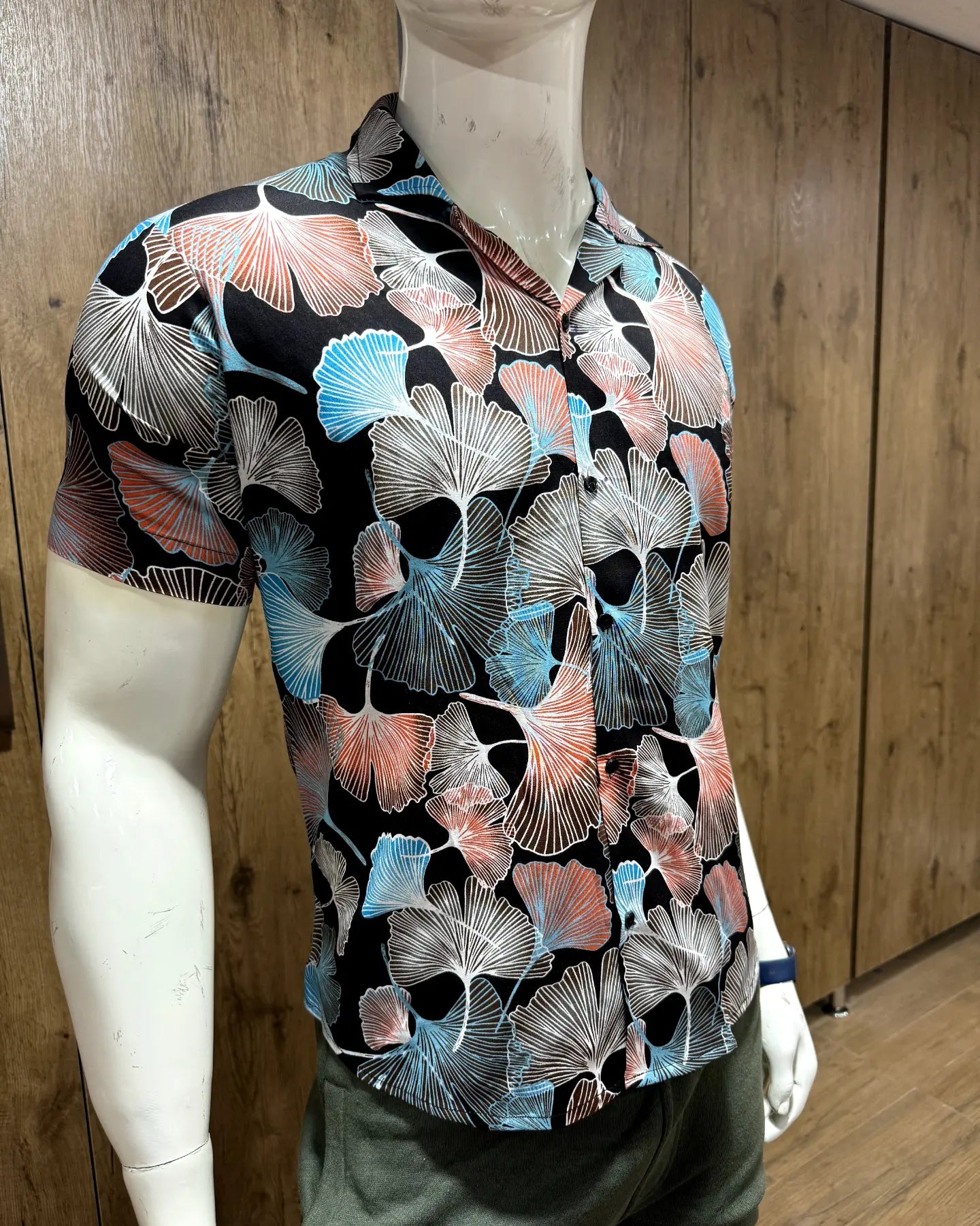 Men's Tropical Printed Shirts.