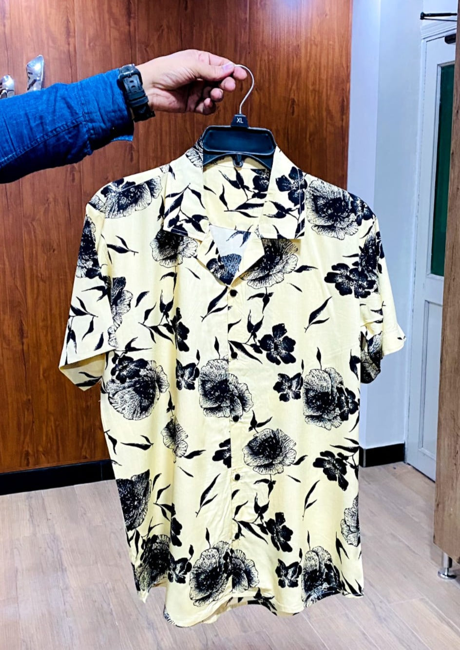 Men's Tropical Printed Shirts.