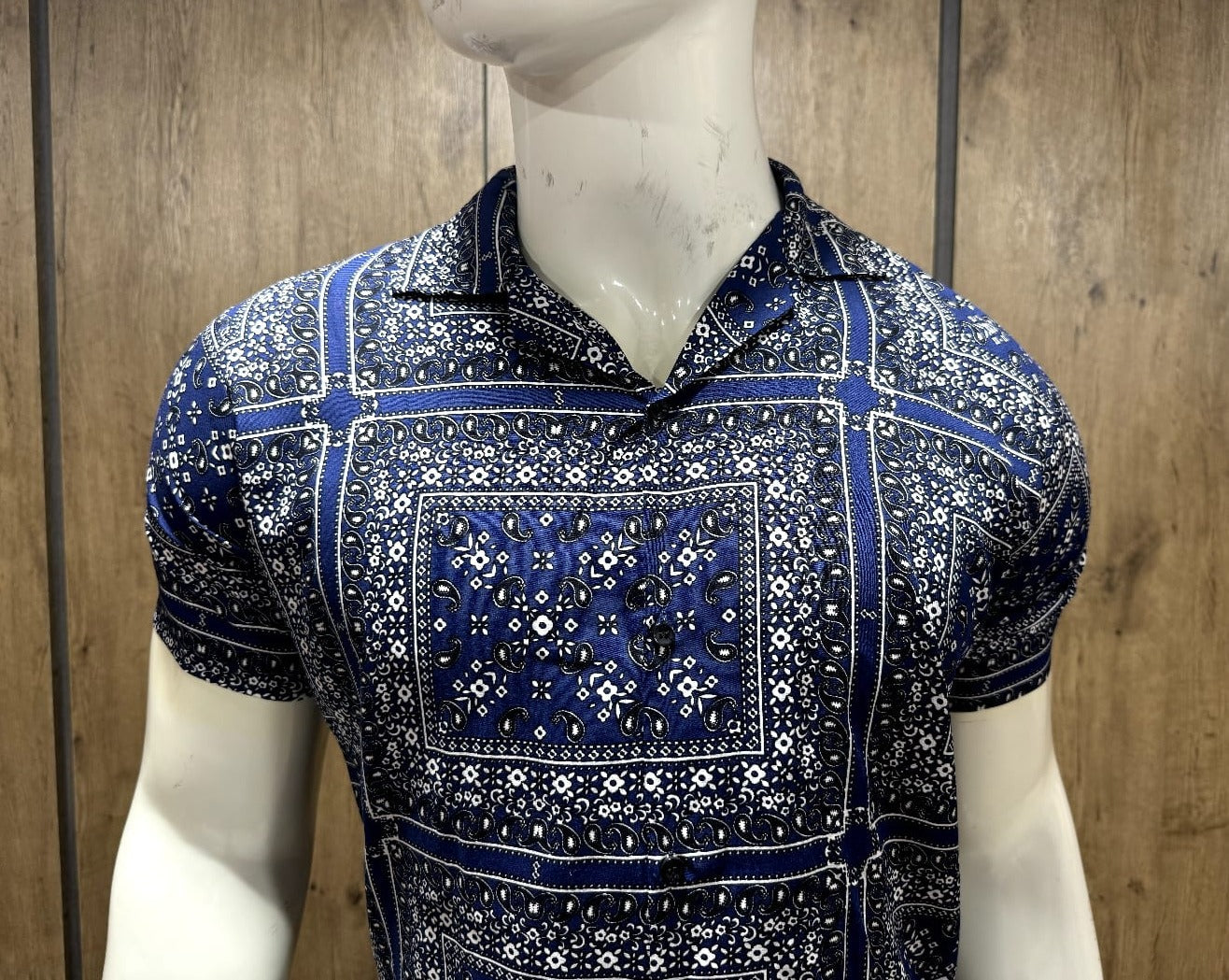 Men's Tropical Printed Shirts.